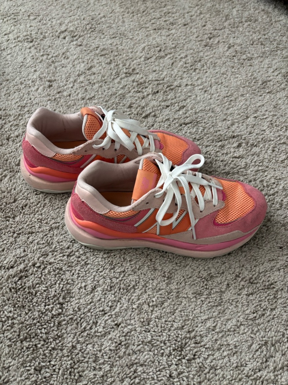 New Balance 57/40 Valentine’s Day (Women’s) - Picture 2 of 4